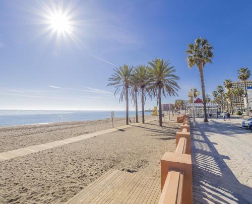 Cubo s Alvaro Benalmadena Beach & free parking