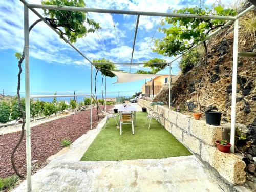 Casa Cueva Volcanica Con Wifi, Bbq, Jardin Y Magnifica Vista A Atlantico