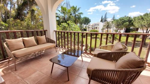 Del Parque Flats Le Village Marbella Golf