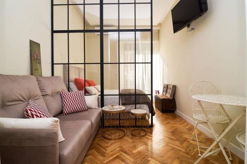 Downtown Apartment in Calle Atocha by Batuecas
