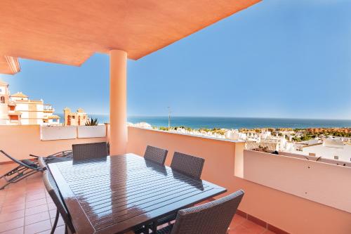2211-Apt with big terrace and amazing sea view