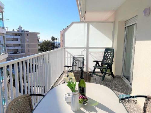 Eden Mar cambrils,climatizado, parking , wifi y playa