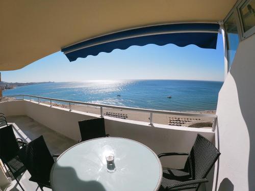 Beach Front Penthouse - Fuengirola