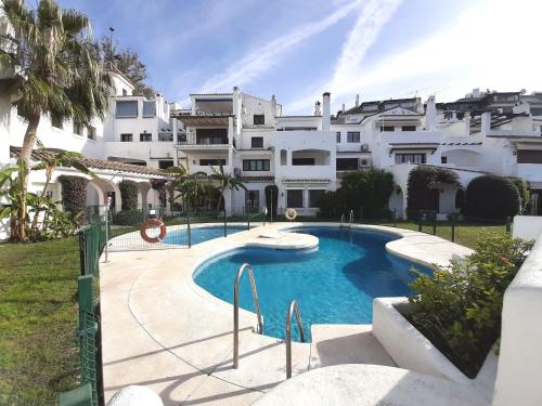 Elegant apartment in Puerto Banus