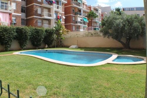 Encantador apartamento con piscina, wifi y parking