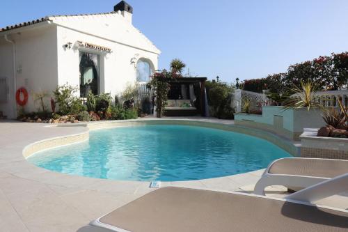 Enchanting villa heated pool