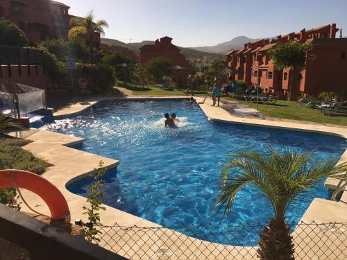 Beautiful 2-Bed Bathrooms Estepona Apartment