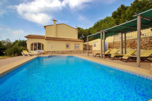 Estrelizia - pretty holiday property with garden and private pool in Calpe