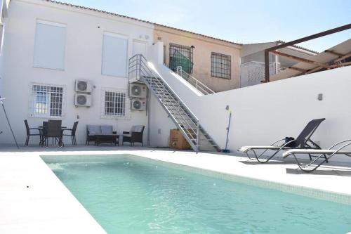 Estupendo apartamento con piscina privada