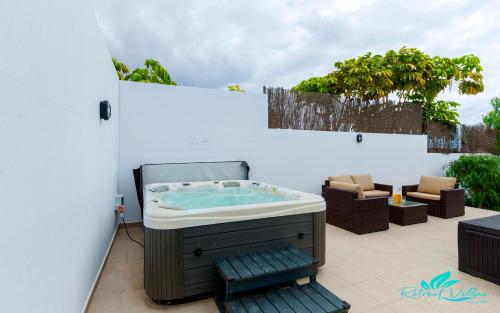 Exceptional 3-Bed Villa private pool and Jacuzzi