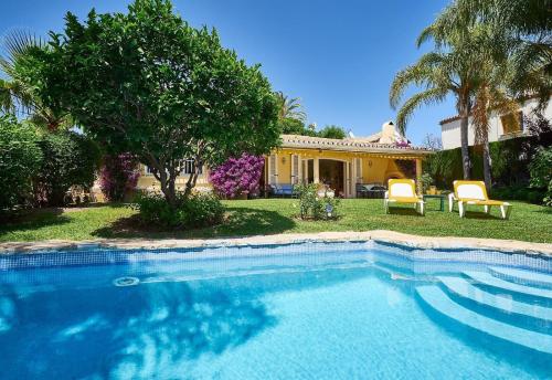 Exclusive villa in Marbella town