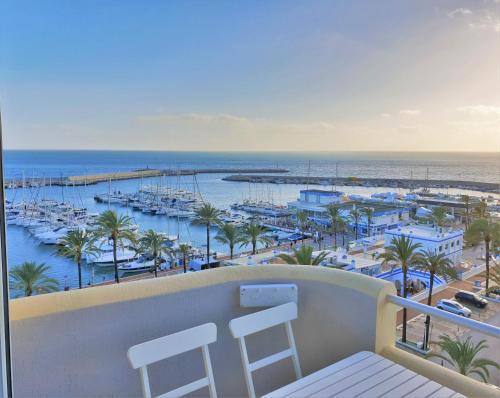 Fabulous Apartment In Front Of Sea & Marina With Incredible Views