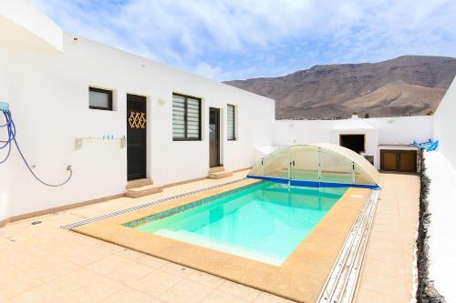 Famara Beach Apt