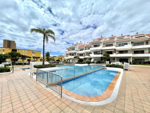 Family apartment, Wifi, shared pool in Los Cristianos