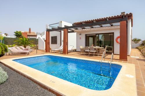 Family & Golf Villa Esmeralda - Pool - Bbq - Seaview -Aircon