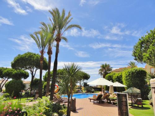 Fantastic Apartment In Beach Front Complex In Calahonda - Doña Lola - Cs129