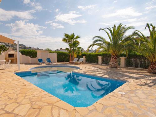 Fantastic Villa for 6 people, terraces with great views, private pool