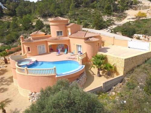 Fantastic villa with sea views and private pool