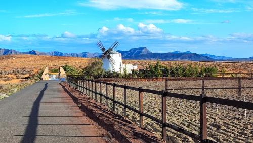 Finca El Molino B&B Fuerteventura (Windmill House)