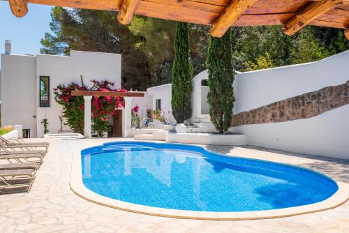 Finca Victoria Eu - A Lovely Ibiza Villa In The Hills