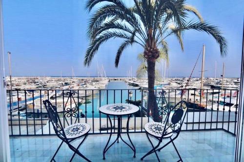 First Line Luxury Apartment in Puerto Banus Harbour, Marbella