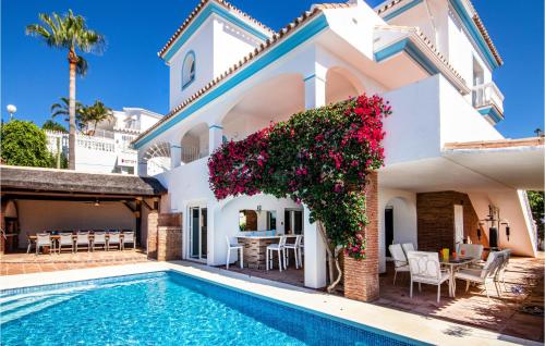 Five-Bedroom Holiday Home in Riviera del Sol