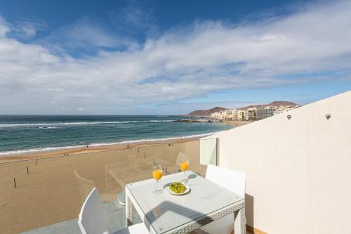 Beachfront Home Las Canteras 4 - Sea Views Terrace