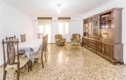 Four-Bedroom Apartment in Sagunto