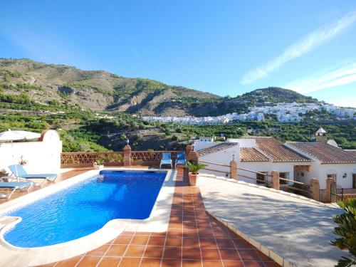 Modern Villa in Frigiliana with Private Swimming Pool