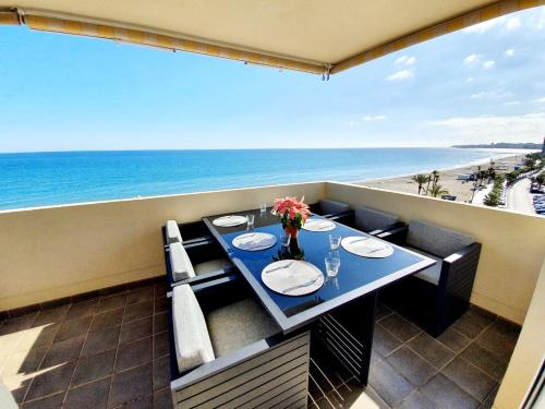 Front Row Penthouse Apartment on Carvajal Beach