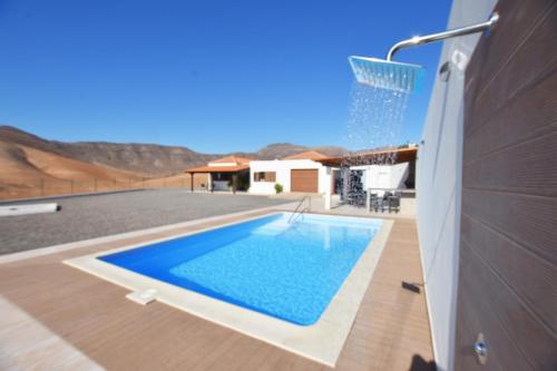 Book Jet - Window To Freedom Villa With Heated Pool