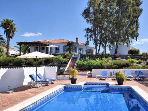 Gorgeous Villa in Sayalonga Costa del Sol with Swimming Pool