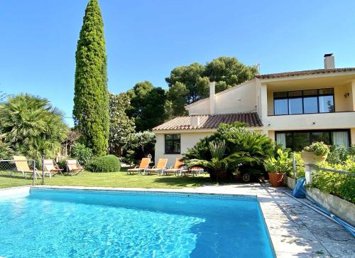 Gran Casa Económica con Piscina Privada en Begur Ideal familias