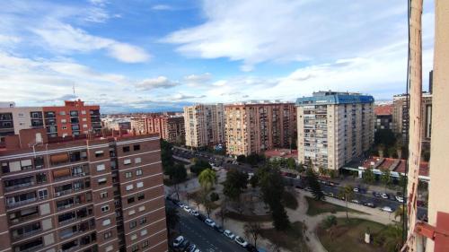 Habitación con cama individual, piso compartido en Avenida Blasco Ibáñez