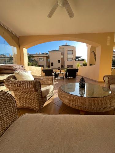 Hacienda Elviria 2 Bedroom Spacious Apartment