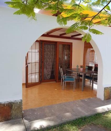 One bedroom bungalow with shared pool and wifi at San Bartolome de Tirajana