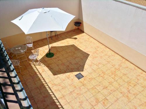 4 bedrooms house with furnished terrace at Castellar de Santiago