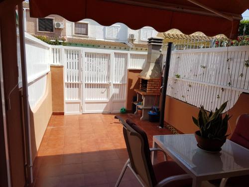 2 bedrooms house at Los Alcazares 650 m away from the beach with furnished terrace