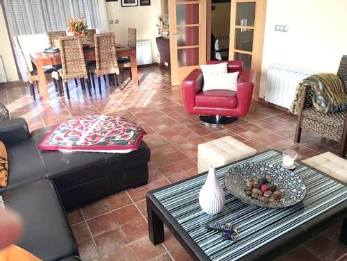 4 bedrooms house with furnished terrace at Quintanilla del Agua