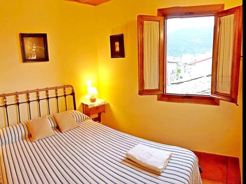 3 bedrooms house with balcony and wifi at La Adrada