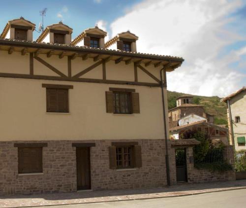 2 bedrooms house with furnished terrace at Fresneda de la Sierra Tiron