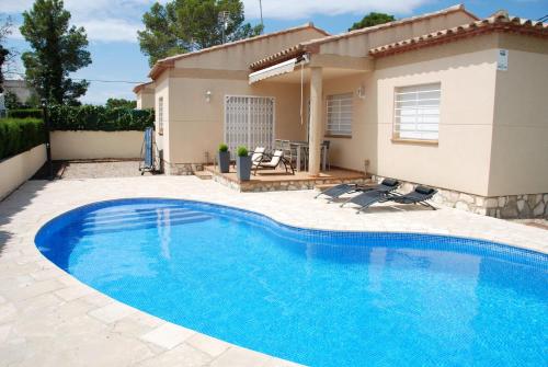 House with 3 bedrooms in Les Tres Cales with private pool enclosed garden and WiFi 800 m from the beach