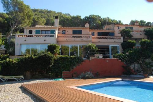 3 bedrooms house with sea view shared pool and enclosed garden at Begur