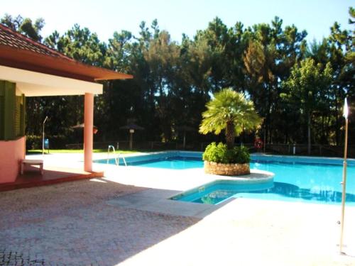 3 bedrooms house with shared pool and enclosed garden at Islantilla Huelva 1 km away from the beach