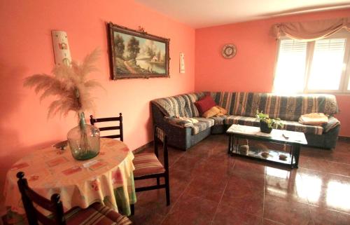 3 bedrooms house with furnished terrace and wifi at Ovinana