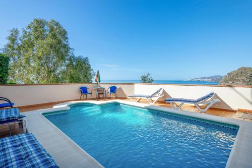 2 bedrooms house at Nerja 300 m away from the beach with sea view private pool and furnished terrace
