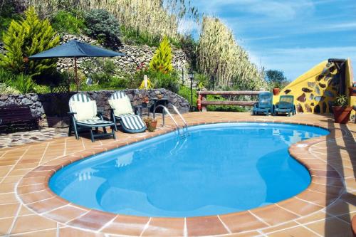 Apartment in Moya with communal pool