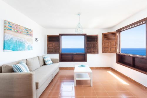 Home2Book Stunning Sea Front House Caleta de Fuste