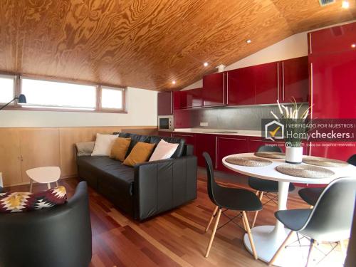 Homyat Prior Isidros, Plaza Mayor