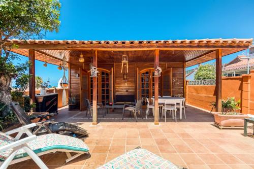 Camping House - Private Solarium & Pool - Bbq